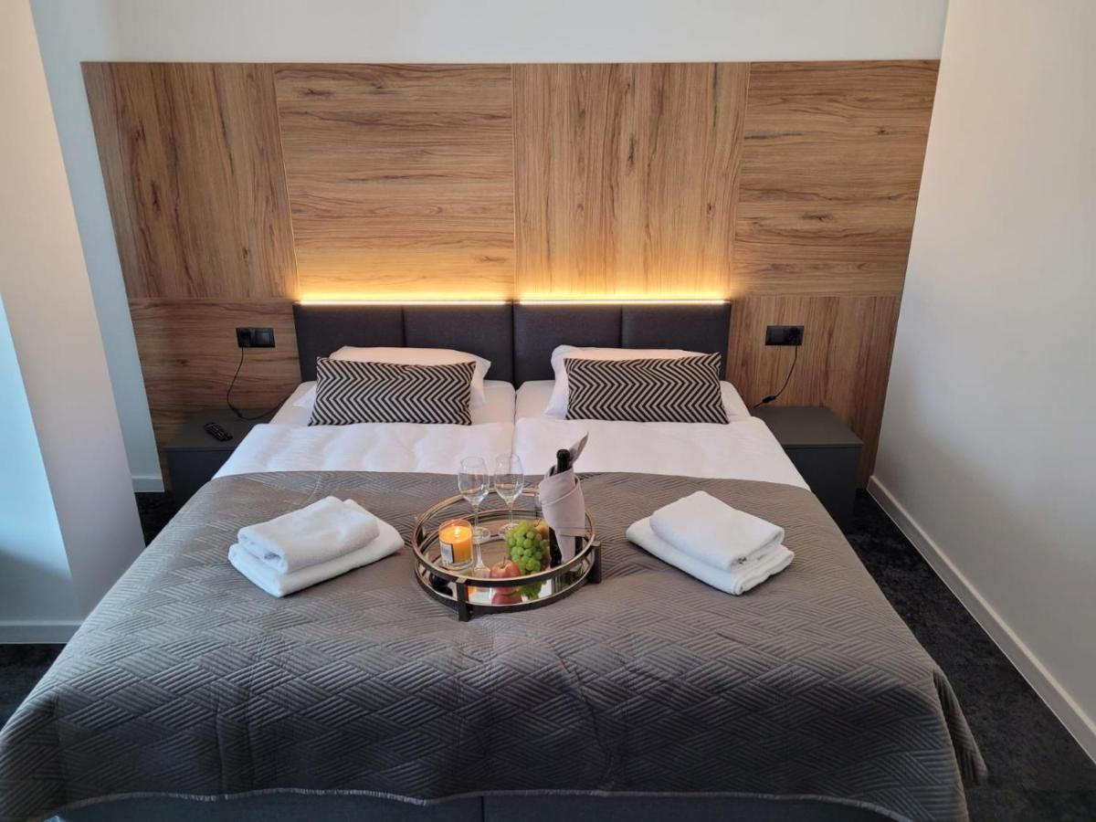 Good Sleep Bed & Breakfast Kolonowskie Exterior foto