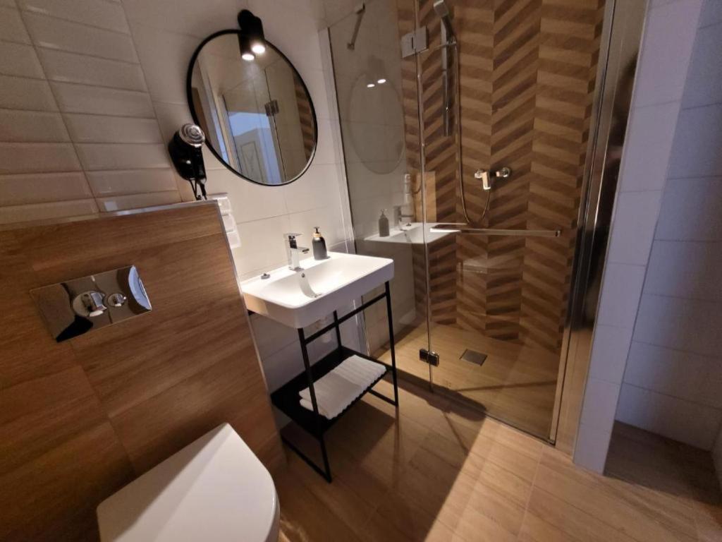 Good Sleep Bed & Breakfast Kolonowskie Exterior foto